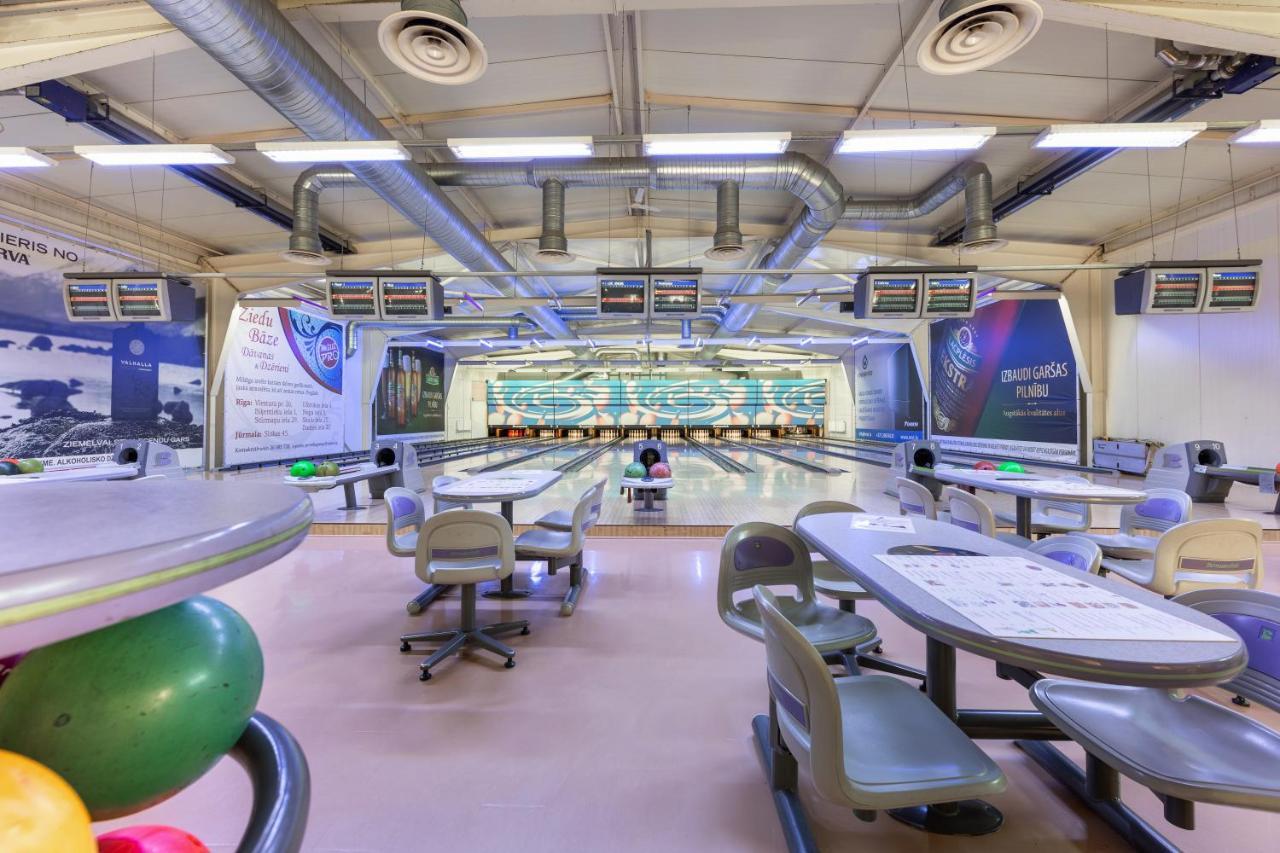 Spare Hotel And Bowling Рига Екстериор снимка